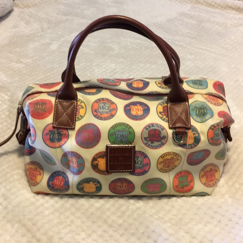 Dooney & Burke Bucket Tote / Doctor Purse
